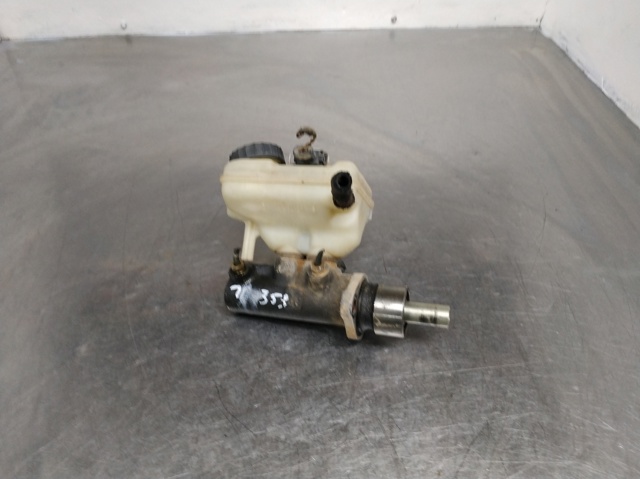 Zbiorniczek głównego cylindra hamulcowego (płynu hamulcowego) A0024312802 MERCEDES