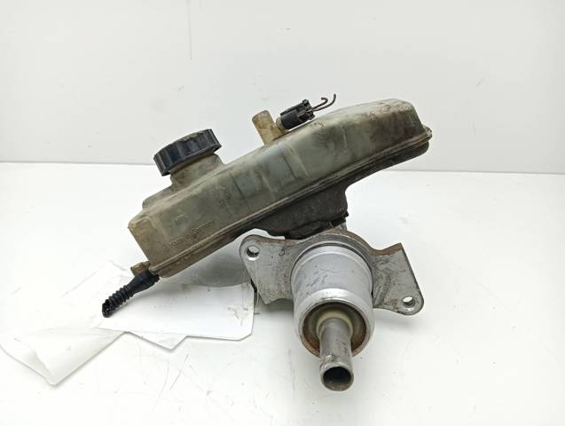Zbiorniczek głównego cylindra hamulcowego (płynu hamulcowego) A0024314502 MERCEDES