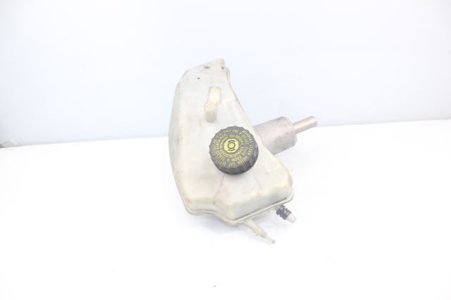 Zbiorniczek głównego cylindra hamulcowego (płynu hamulcowego) A0024314502 MERCEDES