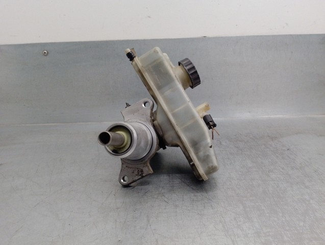 Zbiorniczek głównego cylindra hamulcowego (płynu hamulcowego) A0024314502 MERCEDES