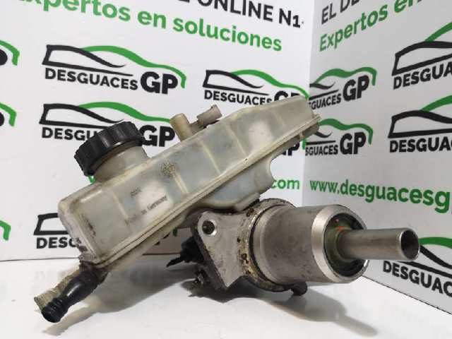 Zbiorniczek głównego cylindra hamulcowego (płynu hamulcowego) A0024314502 MERCEDES