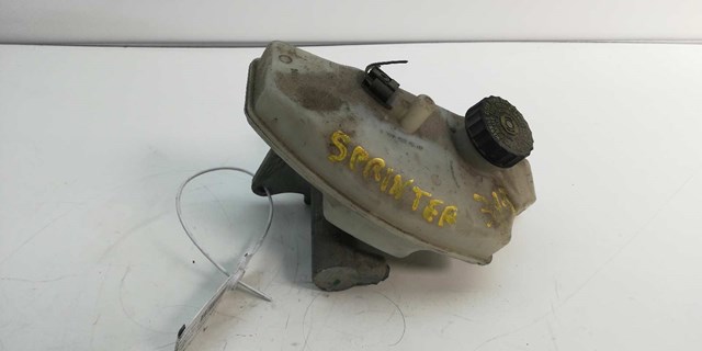 Zbiorniczek głównego cylindra hamulcowego (płynu hamulcowego) A0024314502 MERCEDES