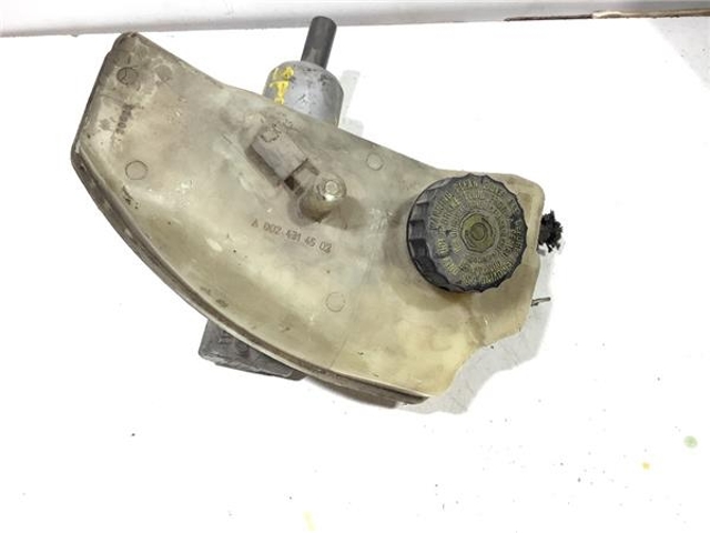 Zbiorniczek głównego cylindra hamulcowego (płynu hamulcowego) A0024314502 VAG