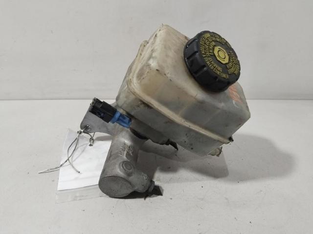 Zbiorniczek głównego cylindra hamulcowego (płynu hamulcowego) A0024315202 MERCEDES