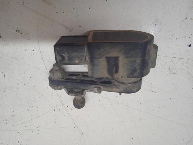 Czujnik położenia pojazdu przedni A0035426618 MERCEDES