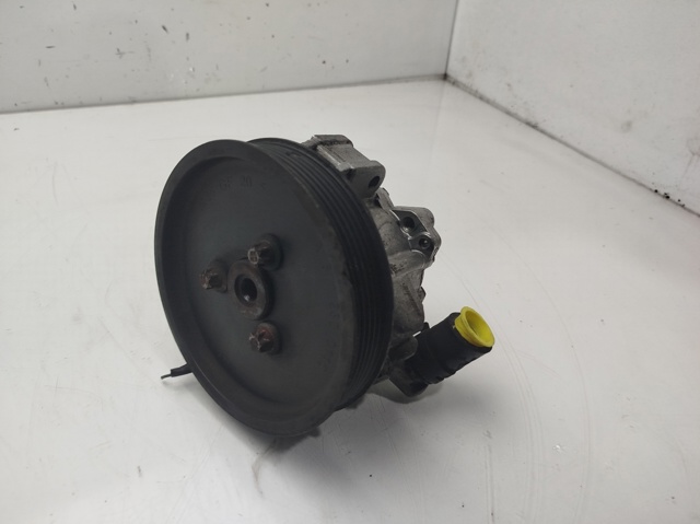 Pompa wspomagania hydraulicznego kierownicy A0044661301 MERCEDES