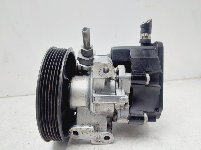 Pompa wspomagania hydraulicznego kierownicy A0044667001 MERCEDES