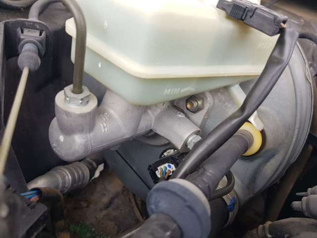 Cylinder hamulcowy Mercedes E