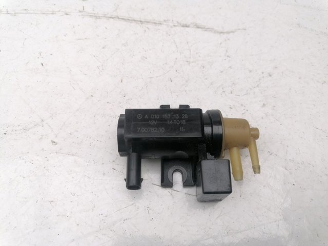 Zawór elektromagnetyczny regulacji klapy EGR A0101531328 Mercedes