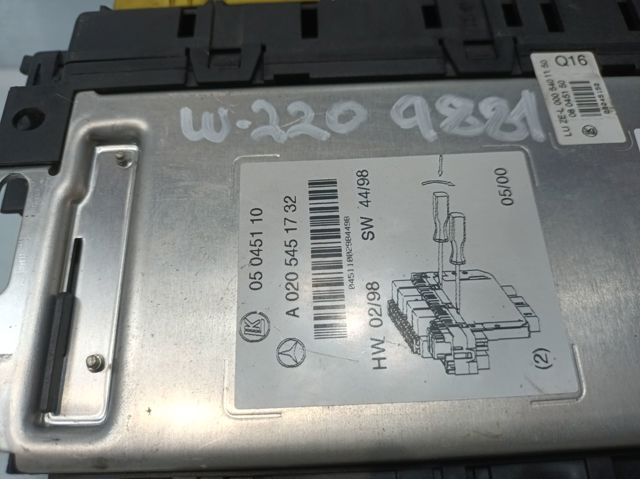 Skrzynka bezpieczników Mercedes S W220