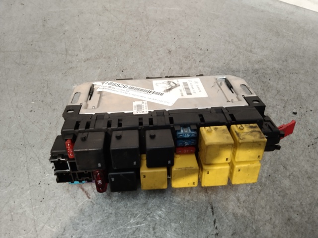 Skrzynka bezpieczników Mercedes S W220