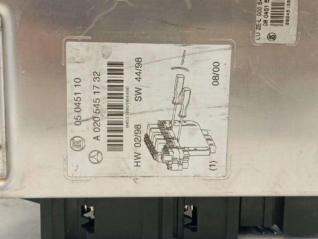 Skrzynka bezpieczników Mercedes S W220