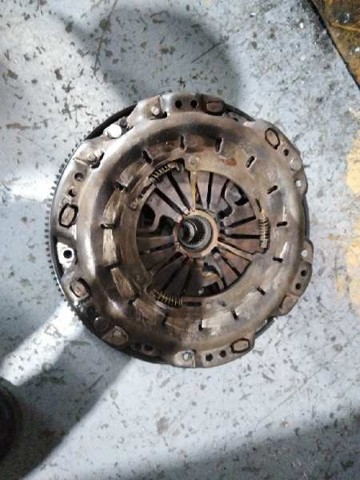 Zestaw sprzęgła (3 części) A0212501201 MERCEDES