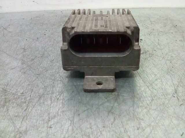 Regulator obrotów wentylatora (sterownik) A0275458032 MERCEDES