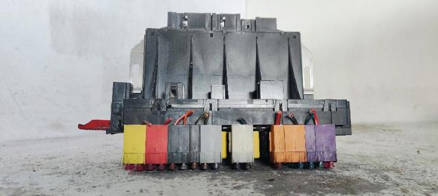 Skrzynka bezpieczników Mercedes S W220