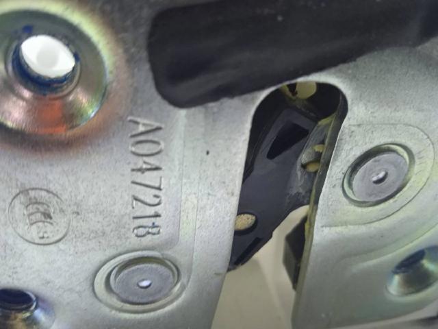 Zamek drzwi przednich prawych A047218 MITSUBISHI