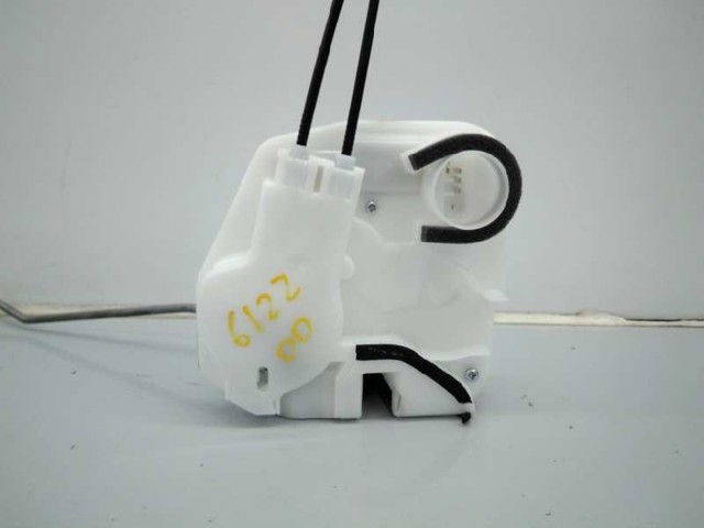 Zamek drzwi przednich prawych A047218 MITSUBISHI