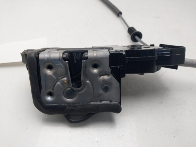 Zamek drzwi przednich lewych A0997201902 MERCEDES