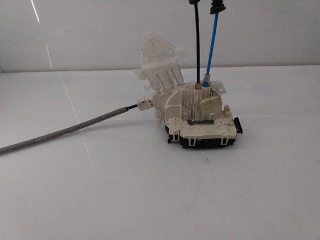 Zamek drzwi tylnych lewych A0997300135 MERCEDES