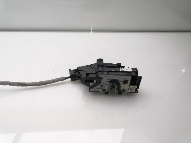 Zamek drzwi tylnych lewych A0997303700 MERCEDES