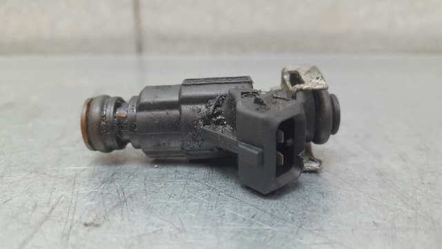 Wtryskiwacz paliwa A1120780049 MERCEDES