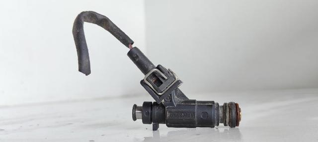 Wtryskiwacz paliwa A1120780049 MERCEDES