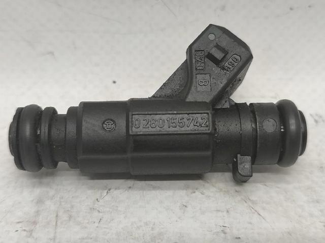 Wtryskiwacz paliwa A1120780049 MERCEDES