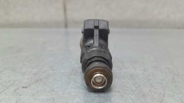 Wtryskiwacz paliwa A1120780049 MERCEDES