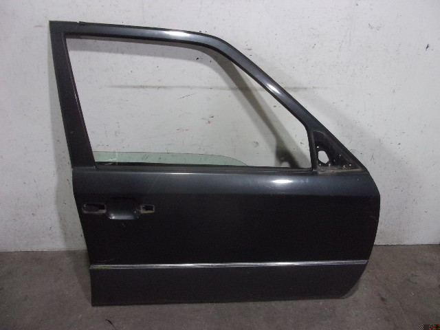  Mercedes E  (T124)