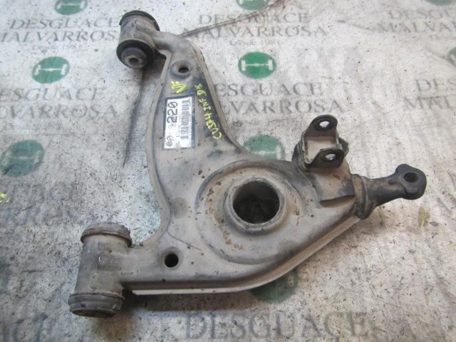 Wahacz zawieszenia przedniego dolny lewy A1403304207 MERCEDES