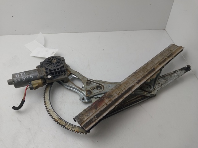 Mechanizm podnoszenia szyby drzwi przednich lewych A1637201146 MERCEDES