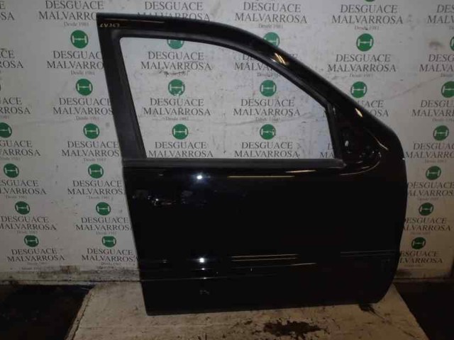 Drzwi przednie prawe A1637201605 MERCEDES