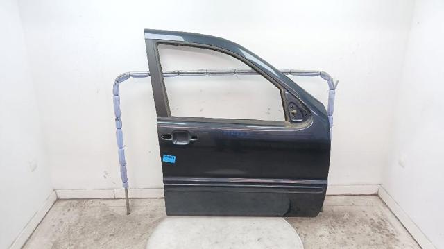 Drzwi przednie prawe A1637201605 MERCEDES