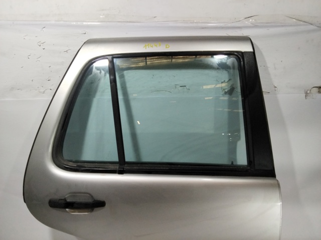 Drzwi tylne prawe A1637301605 MERCEDES
