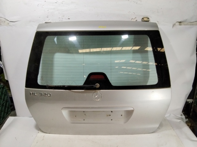 Drzwi tylne (bagażnika 3/5) A1637401105 MERCEDES