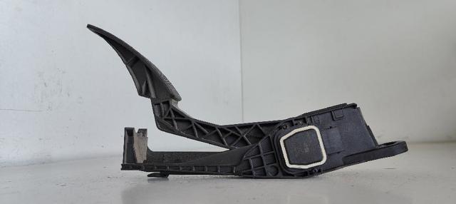 Pedał przyspieszenia (gazu) A1643000004 MERCEDES