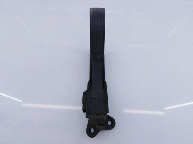 Pedał przyspieszenia (gazu) A1643000004 MERCEDES