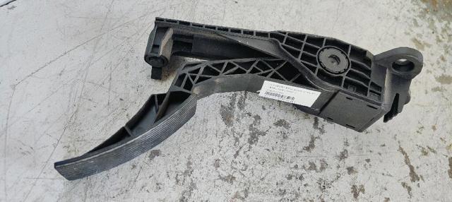 Pedał przyspieszenia (gazu) A1643000004 MERCEDES
