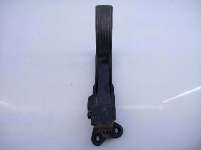 Pedał przyspieszenia (gazu) A1643000004 MERCEDES