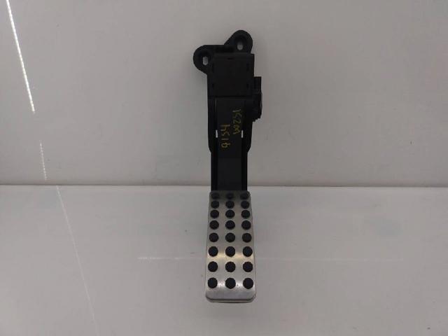 Pedał przyspieszenia (gazu) A1643000104 MERCEDES