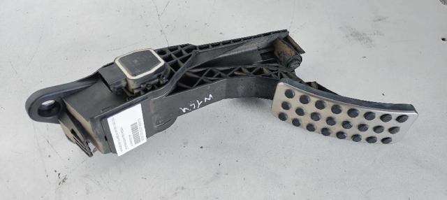 Pedał przyspieszenia (gazu) A1643000104 MERCEDES
