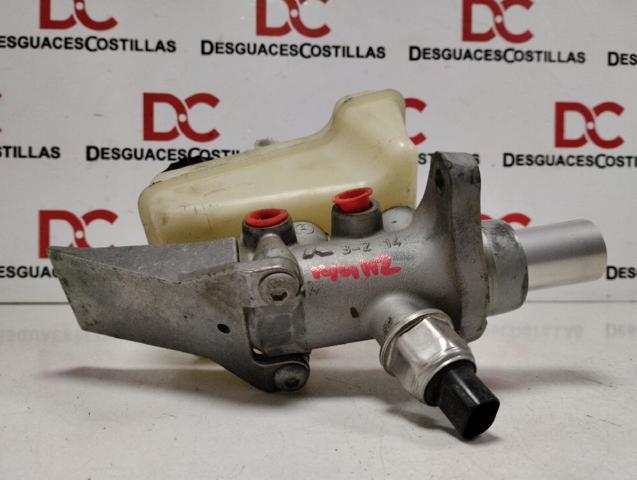 Zbiorniczek głównego cylindra hamulcowego (płynu hamulcowego) A1644300202 MERCEDES