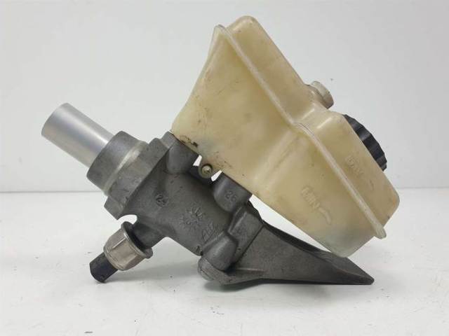 Zbiorniczek głównego cylindra hamulcowego (płynu hamulcowego) A1644300202 MERCEDES