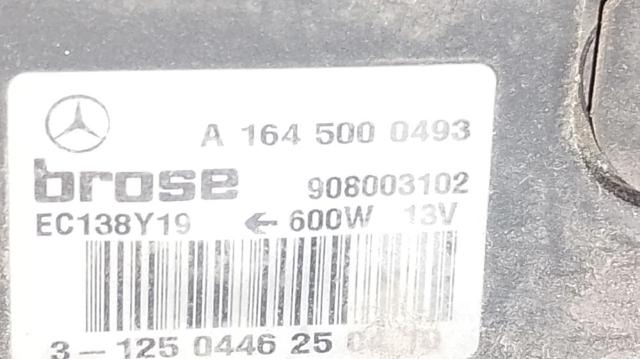 Dyfuzor chłodnicy, w komplecie z silnikiem i wirnikiem A1645000593 MERCEDES