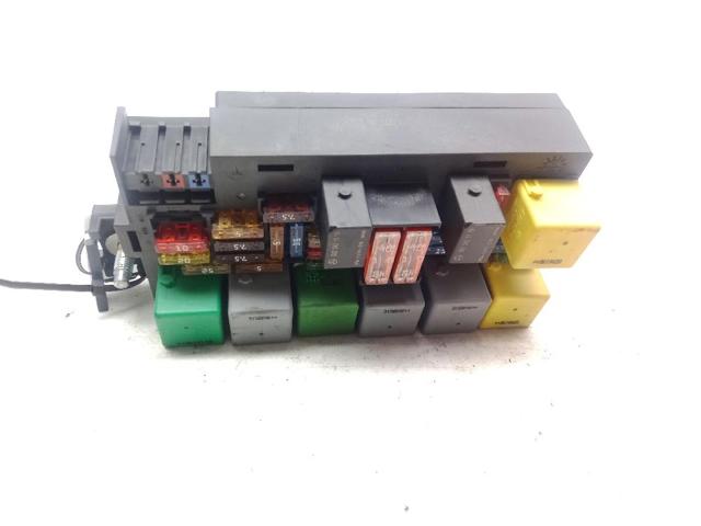 Skrzynka bezpieczników Mercedes R W251