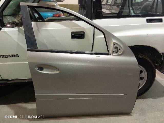 Drzwi przednie prawe A1647200205 MERCEDES