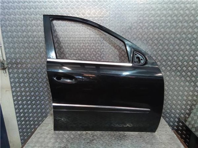 Drzwi przednie prawe A1647201005 MERCEDES