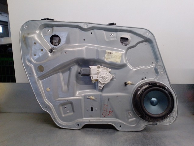 Mechanizm podnoszenia szyby drzwi przednich lewych A1647201579 MERCEDES