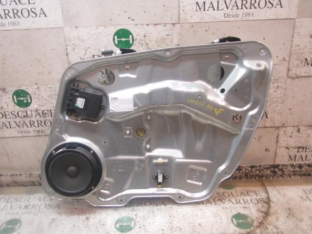 Mechanizm podnoszenia szyby drzwi przednich prawych A1647201679 MERCEDES