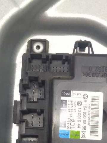 Mechanizm podnoszenia szyby drzwi przednich prawych A1647201679 MERCEDES